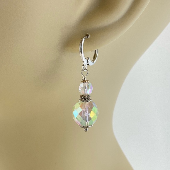 Swarovski White Crystal Pearl & Vtg Aurora Borealis Crystal Necklace & Earrings - Picture 4 of 15